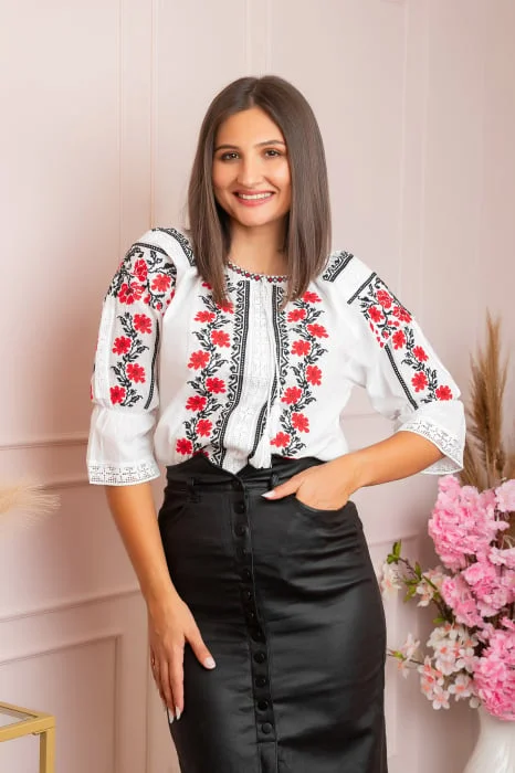 Ie traditionala alba cu motiv floral rosu Natasa