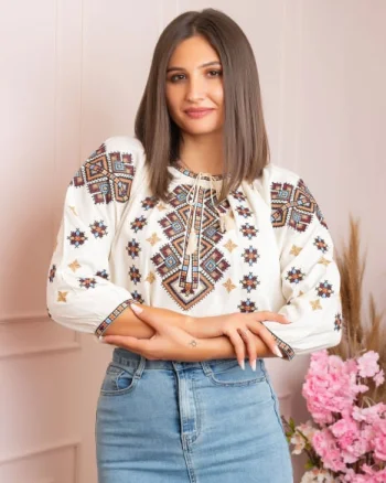 Ie traditionala crem cu motiv geometric maro Isabela