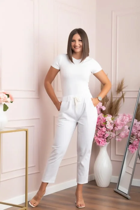 Pantaloni conici Tessa din bumbac cu snur in talie - Alb