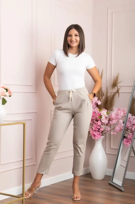 Pantaloni conici Tessa din bumbac cu snur in talie - Crem