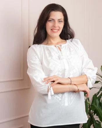 Bluza tip ie alba cu motiv geometric alb Leonora