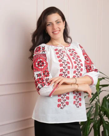 Bluza tip ie alba cu motiv geometric rosu Celina 02
