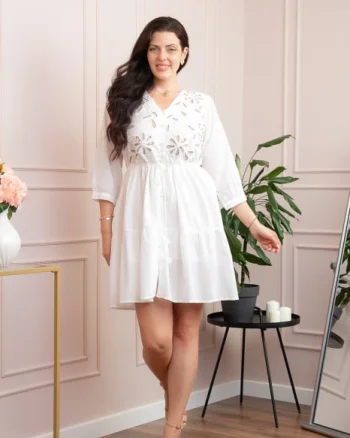 Rochie alba cu perforatii florale bej Iulia 01