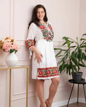 Rochie traditionala alba cu motiv floral multicolor Mihaela 02