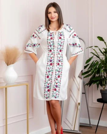 Rochie traditionala alba cu motiv floral multicolor Gisela 02