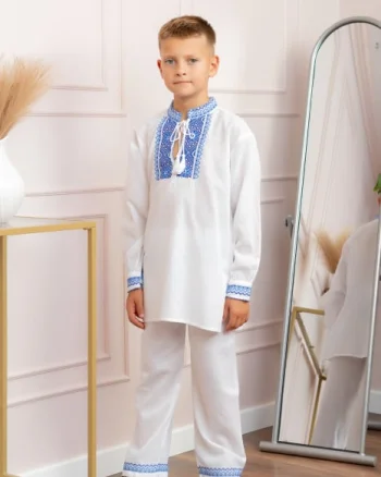 Compleu traditional alb pentru baieti cu motiv floral albastru Robert 01