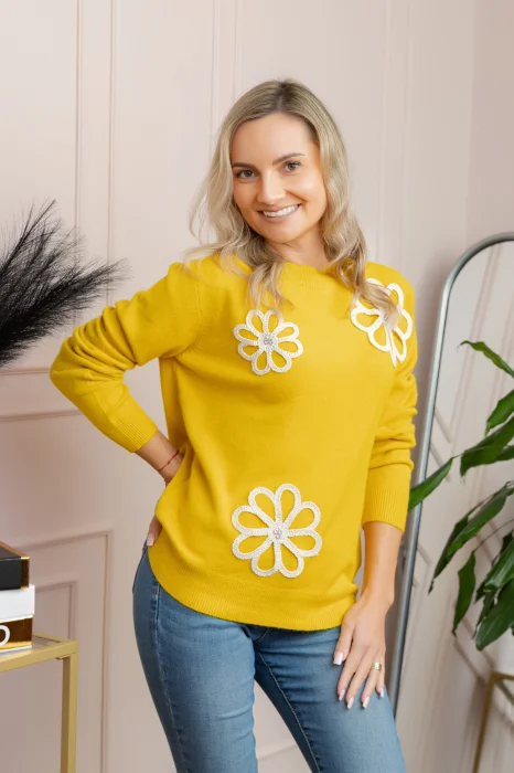 Pulover tricotat cu aplicatii florale Sally - Galben