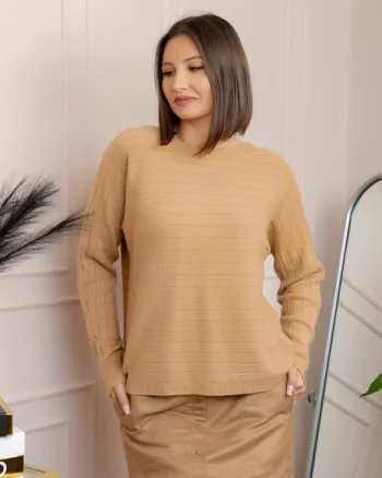 Pulover tricotat Lindsey cu dungi fine - Camel