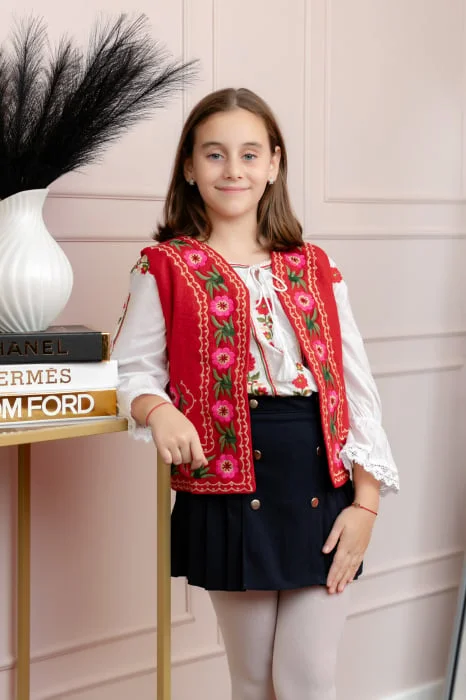 Vesta traditionala rosie pentru fetite cu broderie florala roz Lacramioara