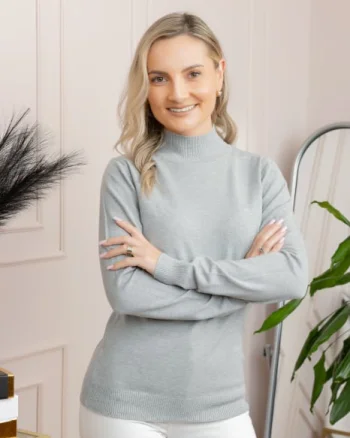 Pulover Ellen din tricot subtire cu guler inalt - Gri