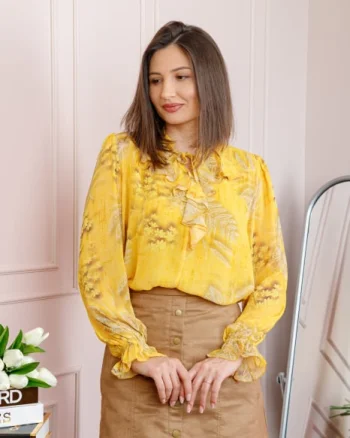 Bluza eleganta galbena Lucienne cu flori albe si jabou