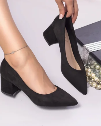 Pantofi cu toc saima catifea negru