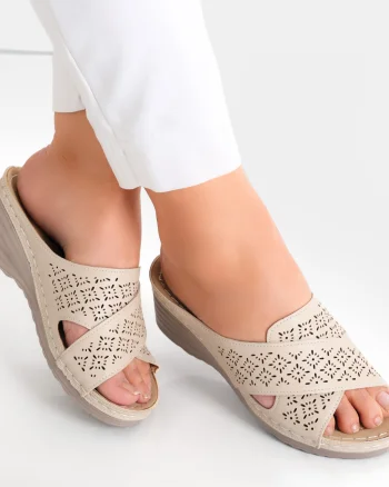 Papuci dama cu platforma Bej din Piele Ecologica Anya
