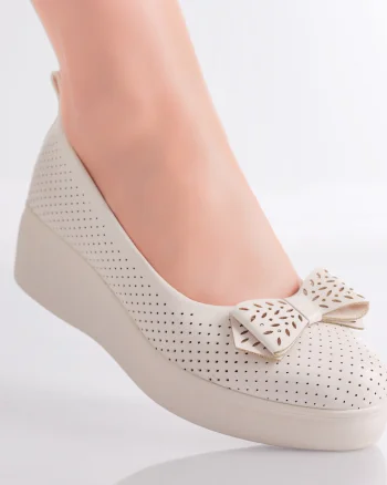 Pantofi Dama cu Platforma Bej din Piele Ecologica Yolina