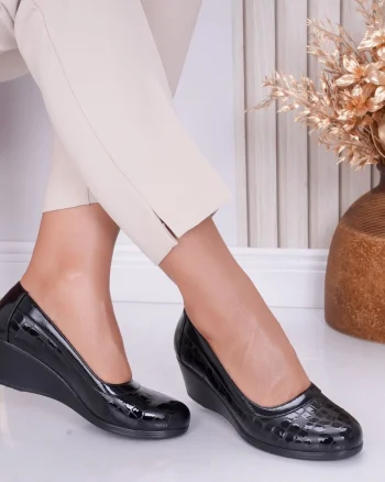 Pantofi dama cu platforma Negri din Piele Lacuita Maxie