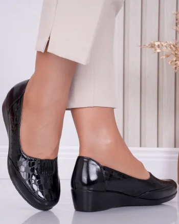 Pantofi dama cu platforma Negri din Piele Ecologica Lacuita Tara Croco