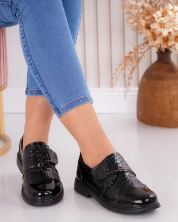 Pantofi dama Negri din Piele Ecologica Lacuita Selar