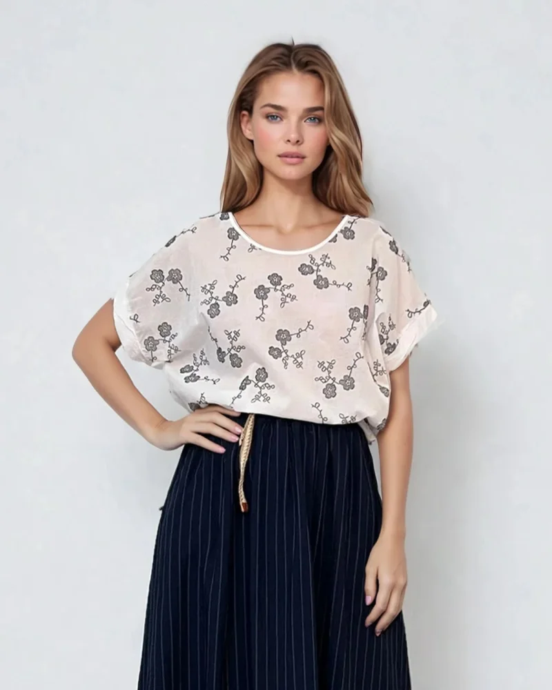 Tricou cu flori brodate și șiret în talie alb - Unica S-L