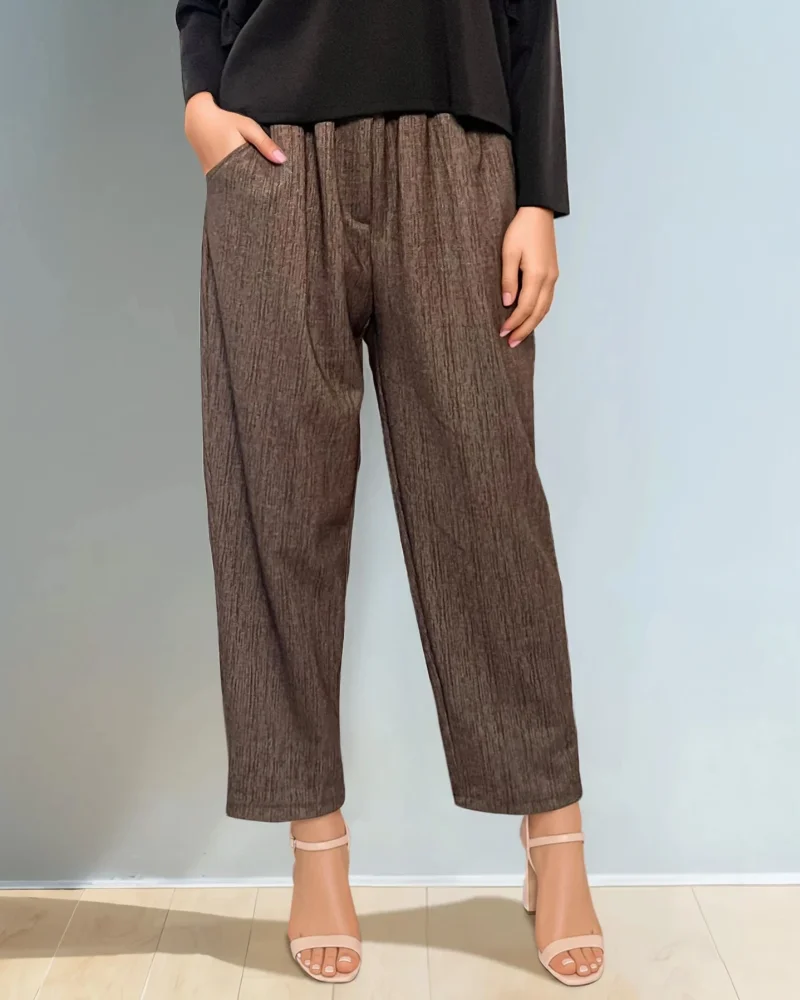 Pantaloni conici cu buzunare și pense maro - Unica S-L