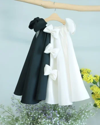 Rochie alba eleganta fete, din tafta si fundite albe si negre - Harper