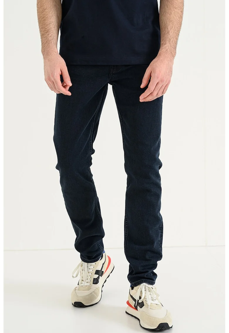 Blugi slim-fit, Bleumarin