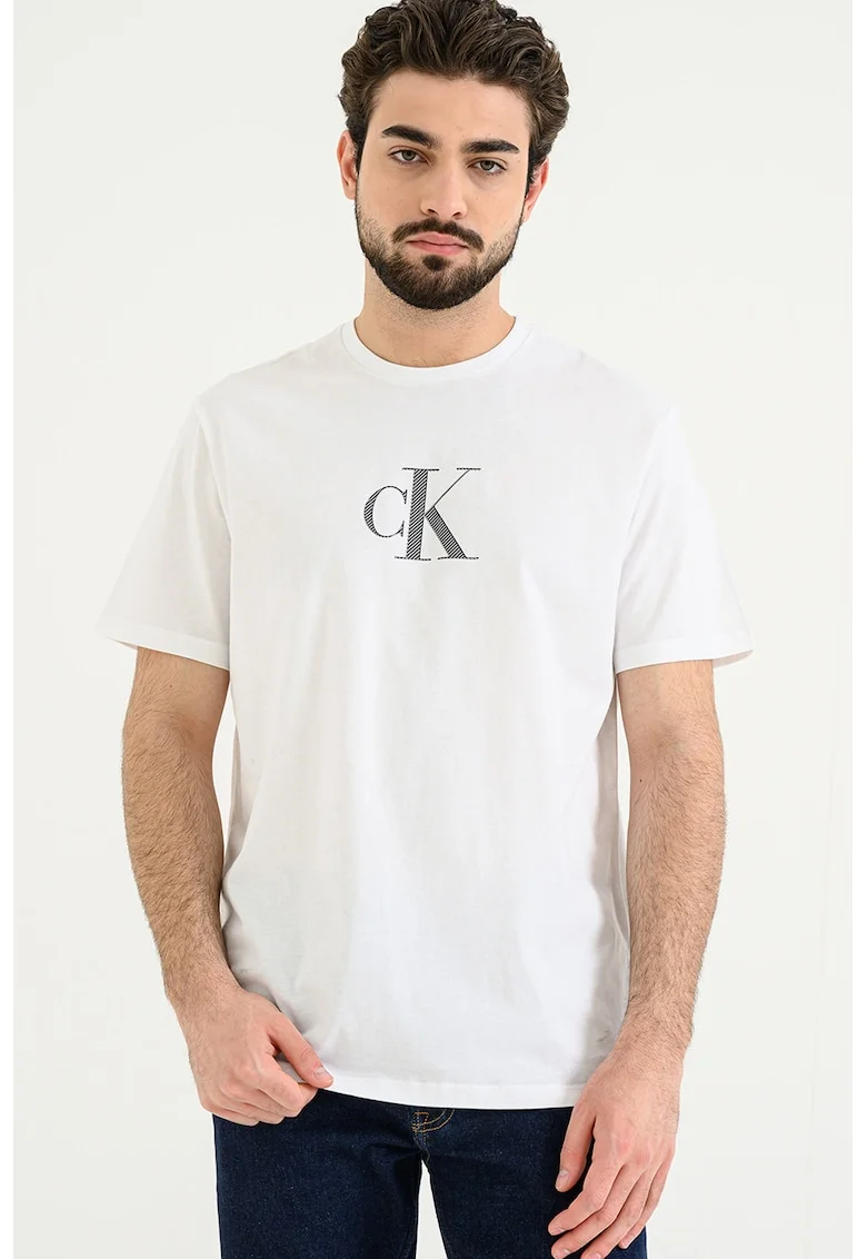 Tricou cu decolteu la baza gatului si model monograma, Alb