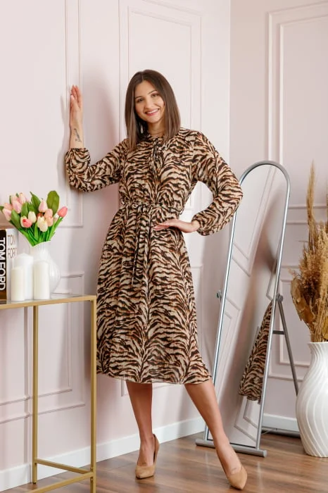Rochie dama bej Alessandra din voal cu animal print si cordon in talie