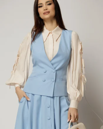 Vesta DY Fashion bleu cambrata cu decolteu si inchidere la doi nasturi