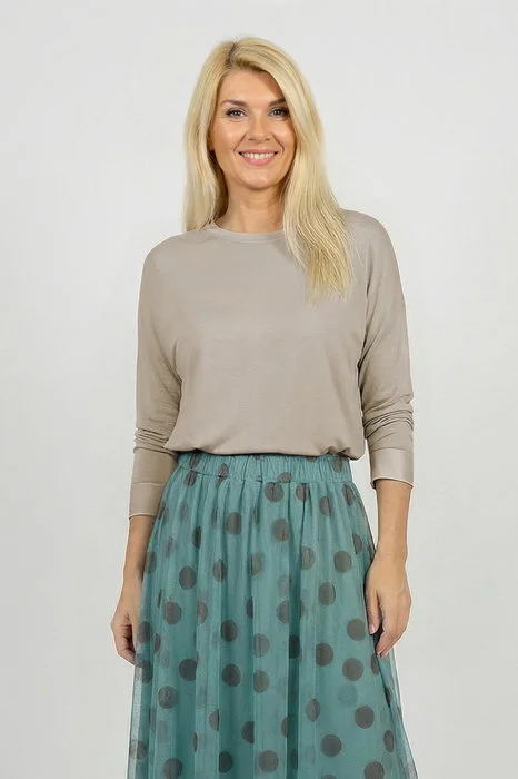 Bluza dama cu maneca fluture si satin la maneci si decolteu, bej inchis