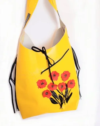 Geanta lemon handmade  din piele naturala ,cu maci ,unicat