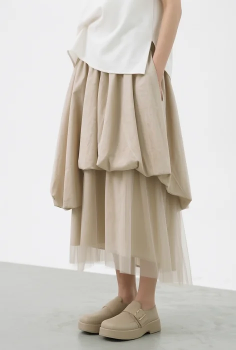 Fusta midi ampla cu straturi si tulle, cu volum si design asimetric, bej