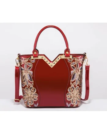 Geanta rosu inchis, eleganta, de dama, combinatie de lac, metal si broderie, aspect deosebit