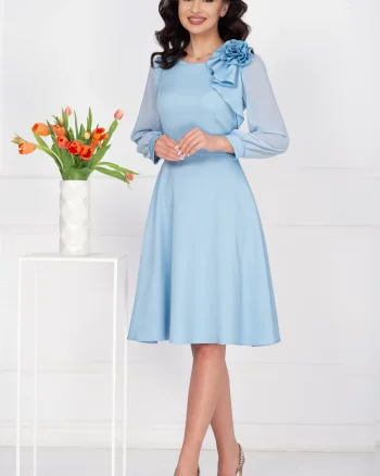 Rochie de ocazie Claudia bleu in clos cu maneci din voal