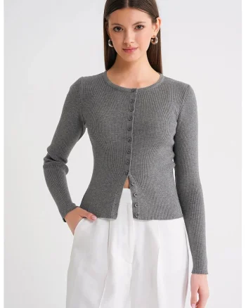 Cardigan  gri, Gri inchis