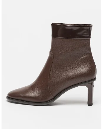 Botine de piele, Maro