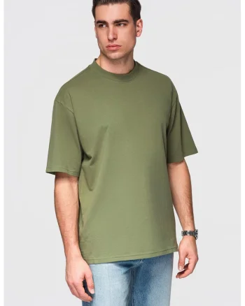 Tricou lejer cu decolteu la baza gatului