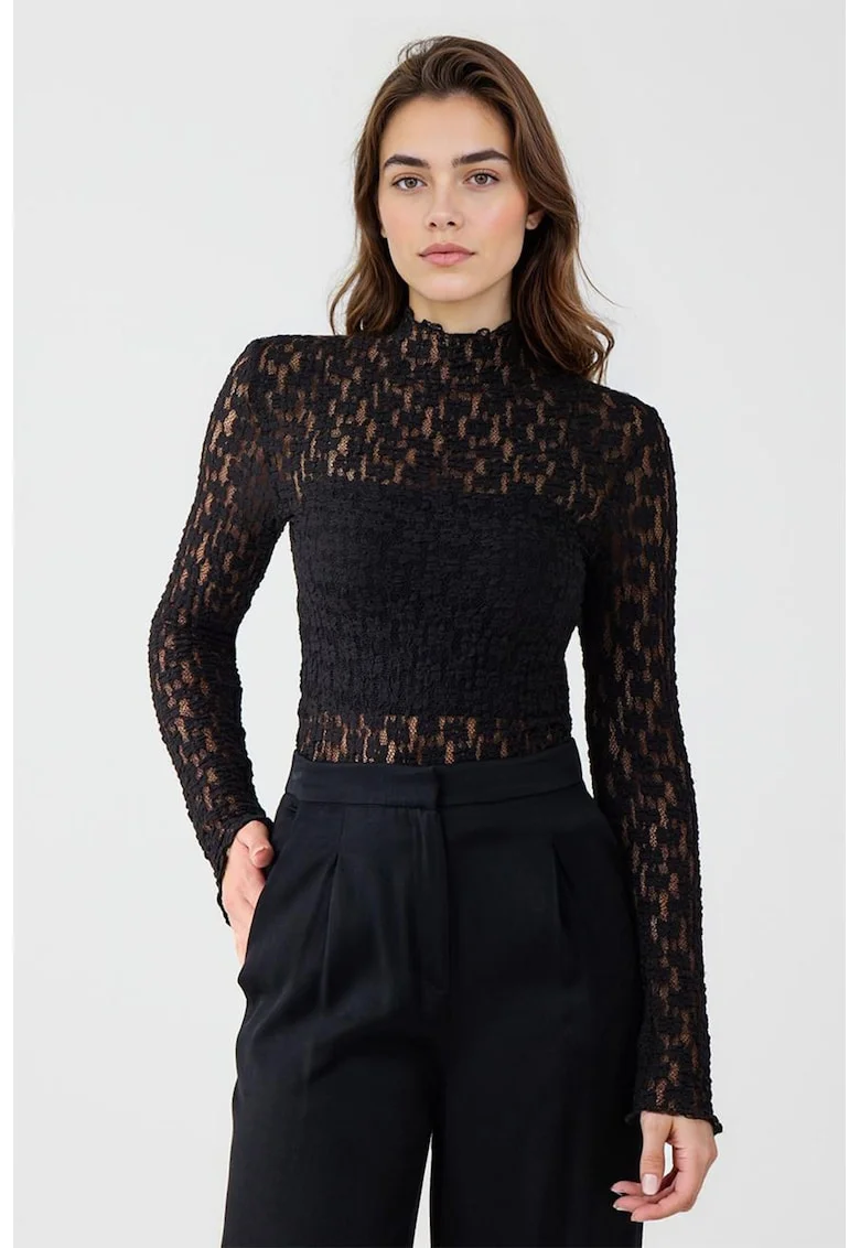 Bluza transparenta din dantela cu guler scurt