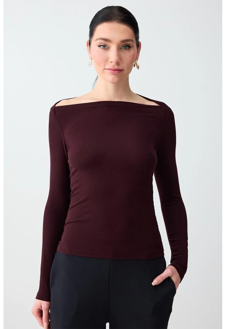 Bluza cambrata cu decolteu barcuta, Visiniu