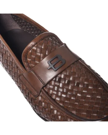 Pantofi loafer de piele cu model in relief, Maro
