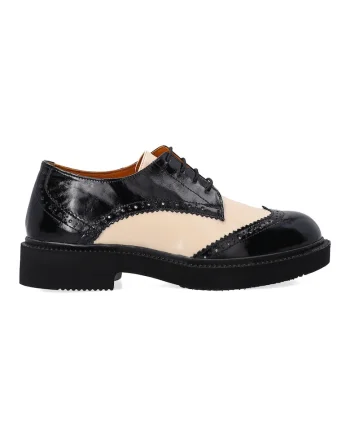 Pantofi din piele lacuita