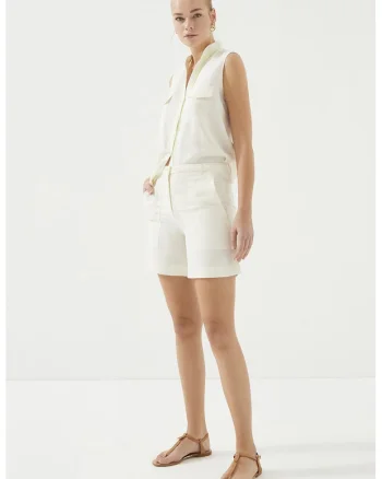 Pantaloni scurti din in cu model uni, Alb fildes