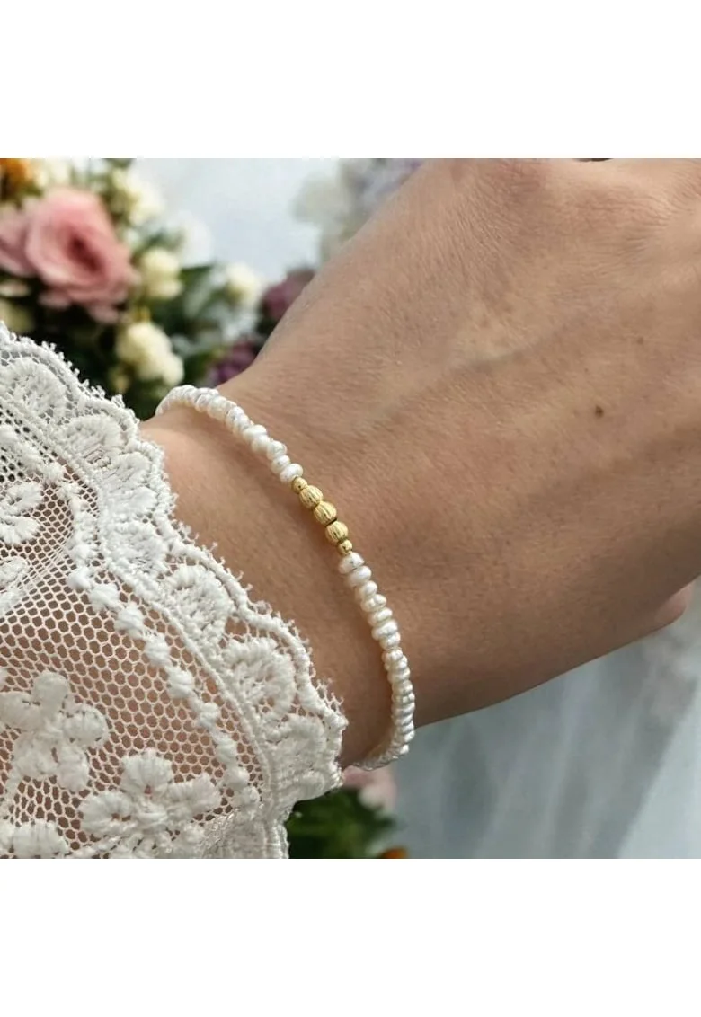 Bratara perle de cultura eleganta Hana cu accesorii din argint placat cu aur 925