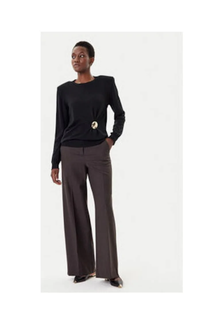 Pulover  negru, Negru