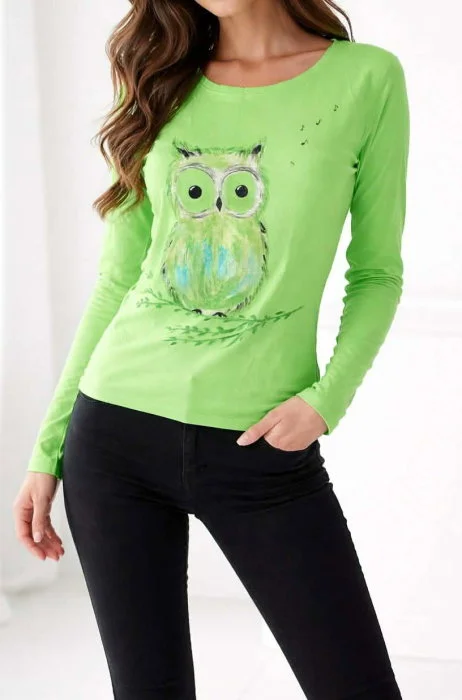 Bluza verde din bumbac  pictata manual ,cu bufnita