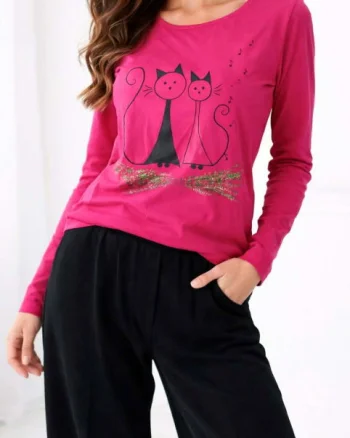 Bluza fuchsia din bumbac  pictata manual ,cu pisicute ,unicat