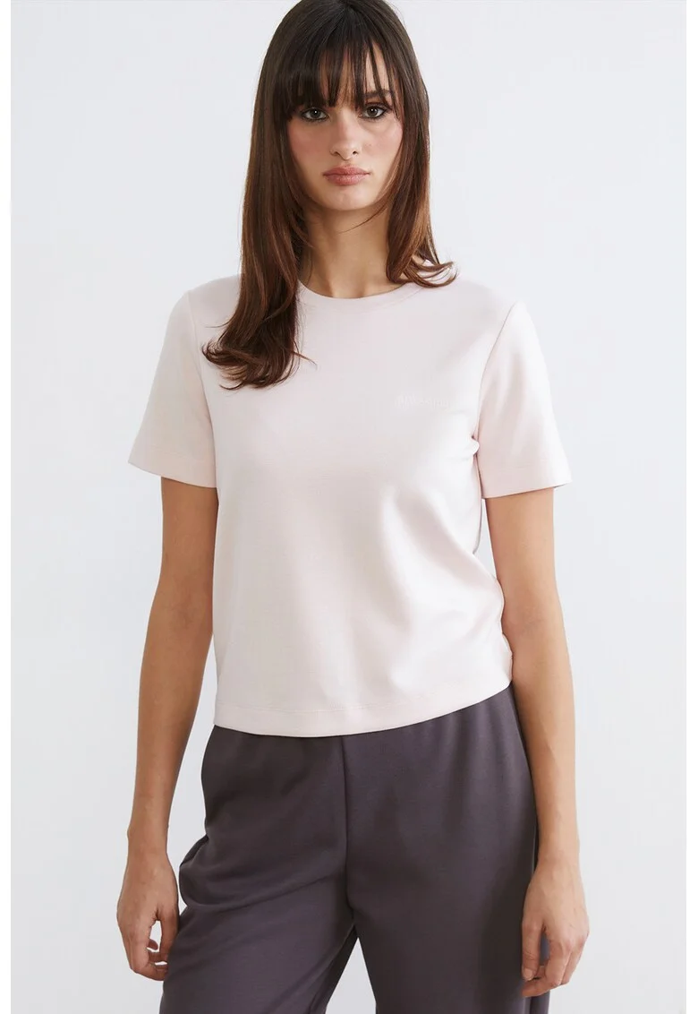 Tricou cu decolteu la baza gatului si broderie discreta, Roz pastel