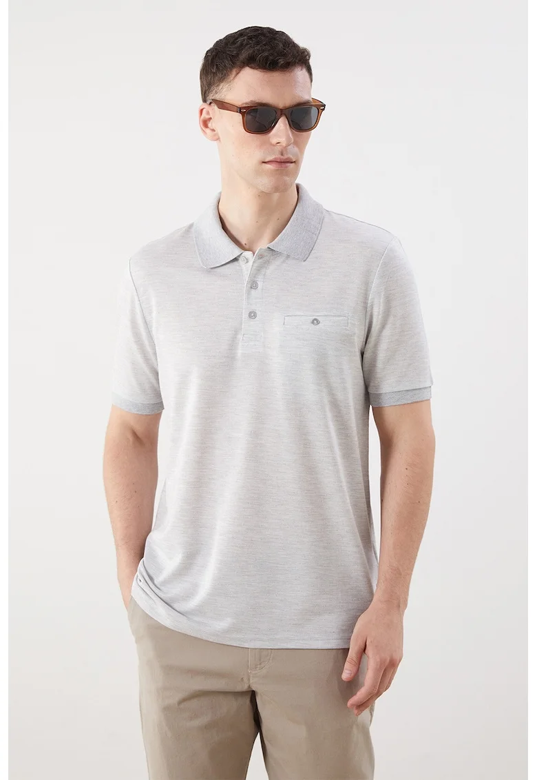 Tricou polo cu buzunar pe piept, Gri deschis