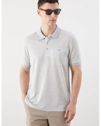 Tricou polo cu buzunar pe piept, Gri deschis
