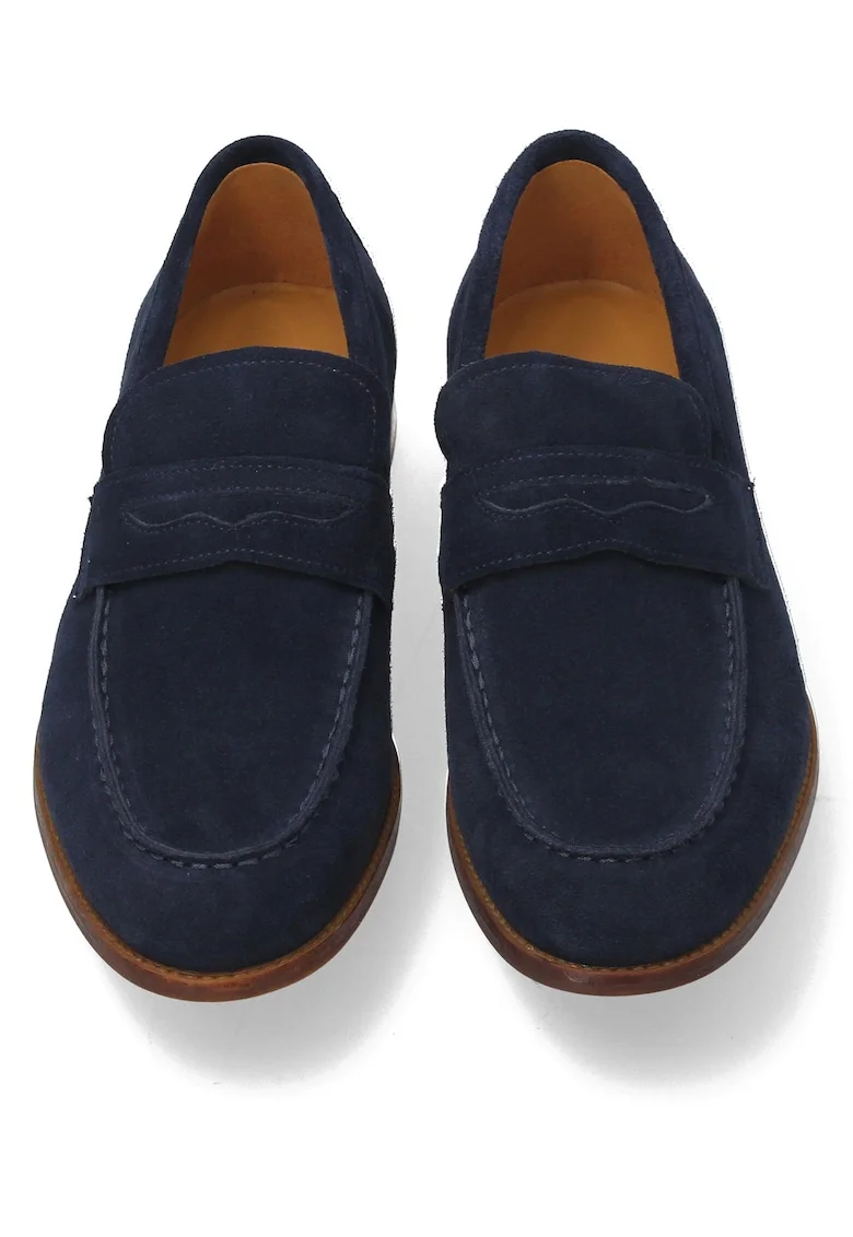Pantofi loafers din piele intoarsa uni.