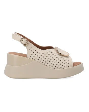 Sandale din piele cu detalii perforate si talpa wedge